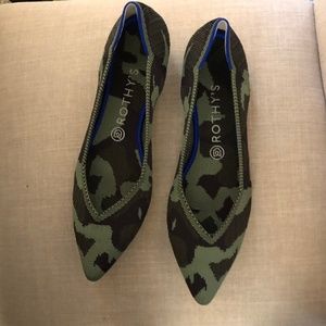 Like New Olive Camo Point Rothy's Size 10